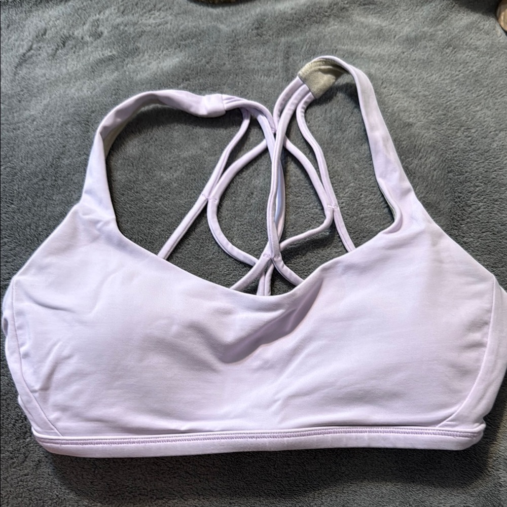 Lululemon size 4 free to be bra